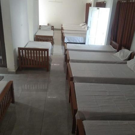 Jayalakshmi Rooms Vaduvanchal 외부 사진