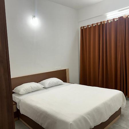 Jayalakshmi Rooms Vaduvanchal 외부 사진