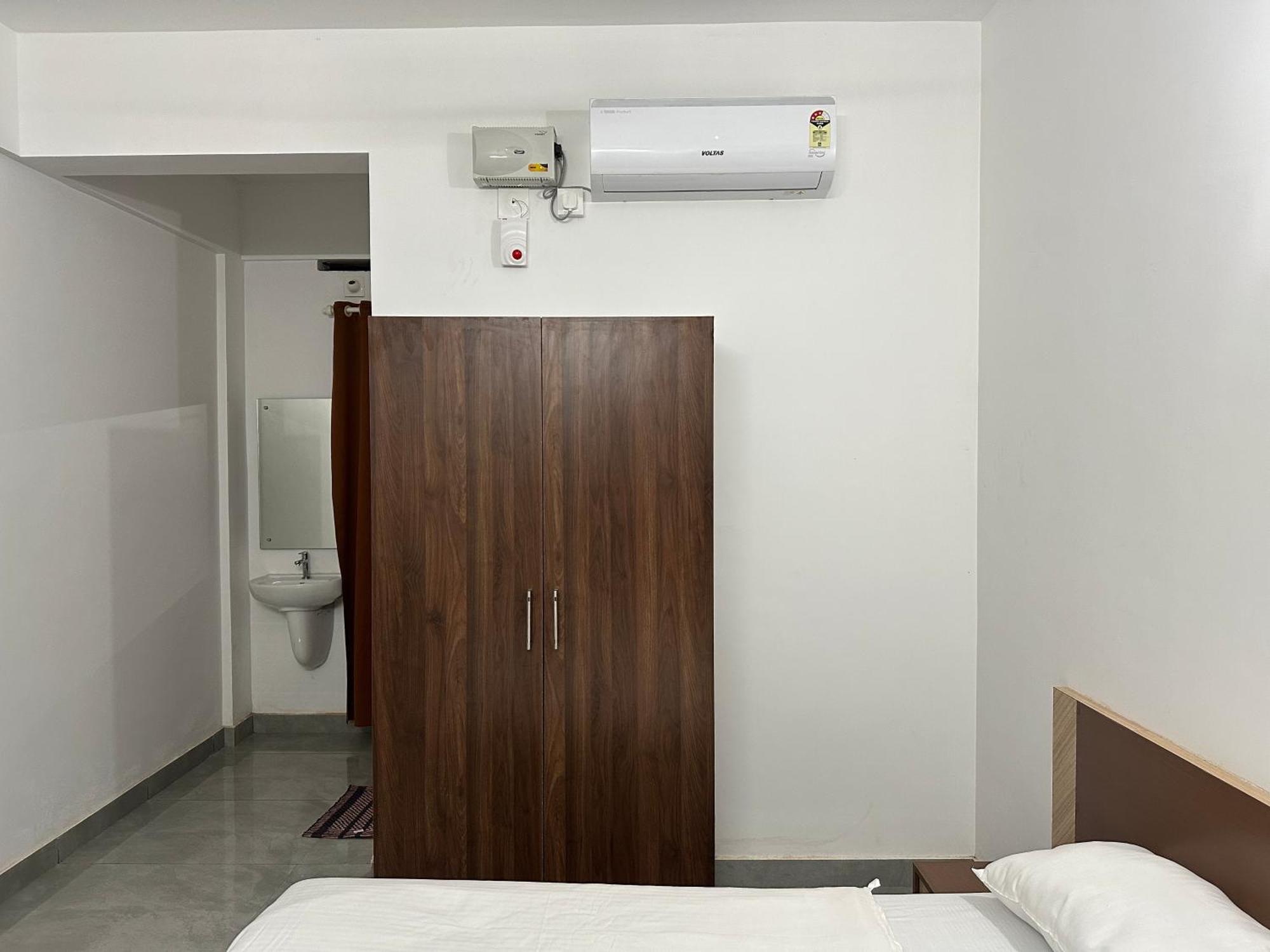 Jayalakshmi Rooms Vaduvanchal 외부 사진