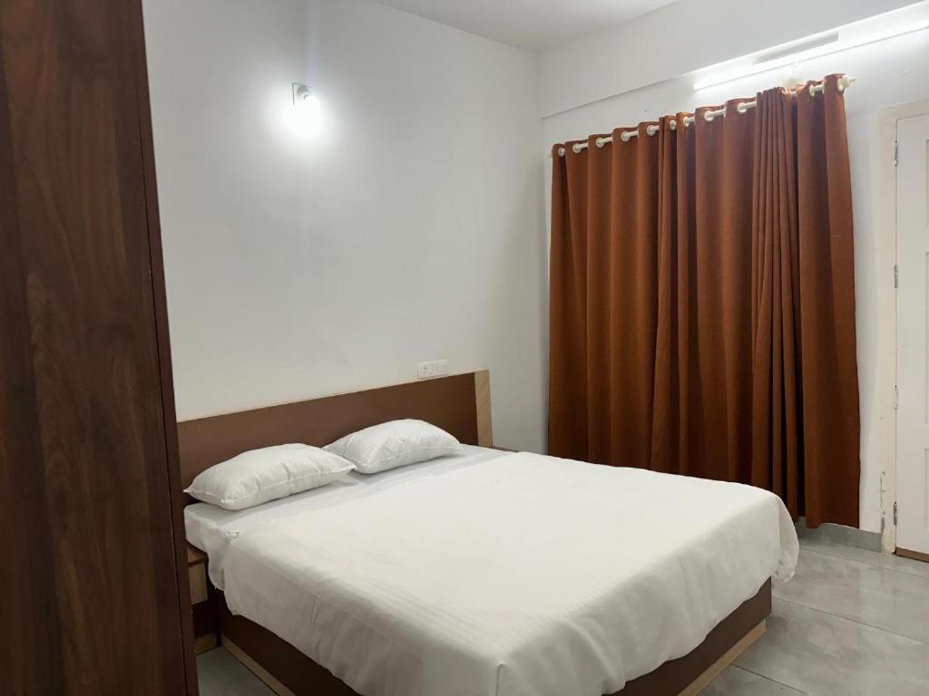 Jayalakshmi Rooms Vaduvanchal 외부 사진