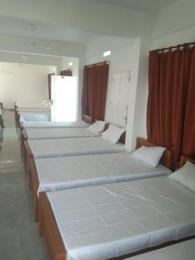 Jayalakshmi Rooms Vaduvanchal 외부 사진